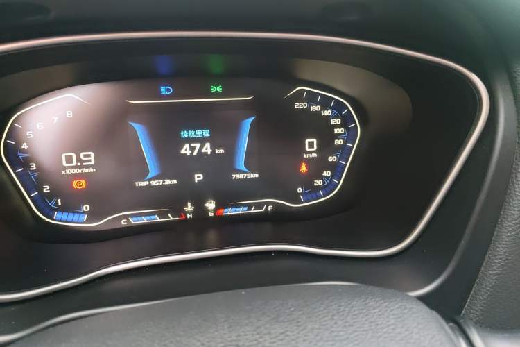 Used Geely Auto Vision X6 2018 1.4T CVT 4G Connected Flagship Edition Odometer Close Up