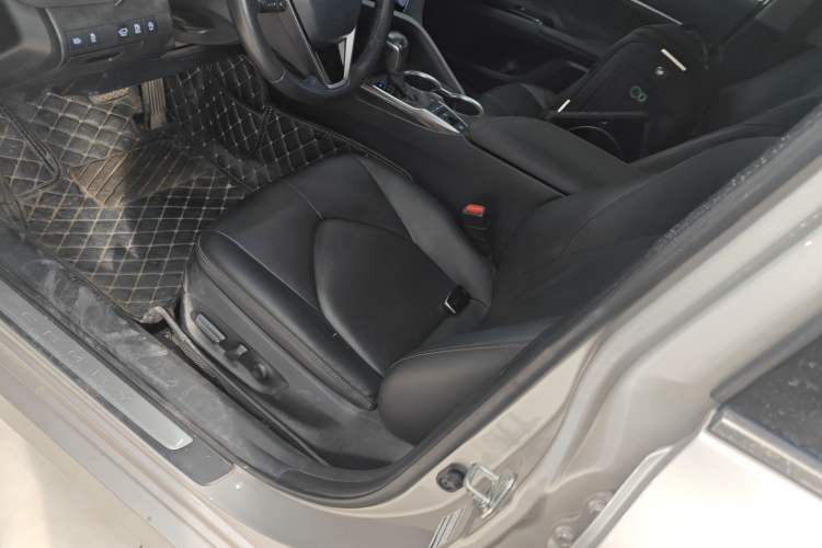 Used Toyota Camry 2019 2.5G Luxury Edition China VI Standard
