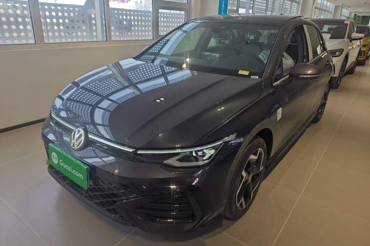 Used Volkswagen Golf 2025 Facelifted II 300TSI R-Line