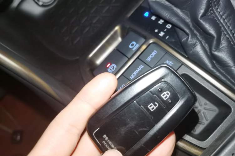 Used Toyota Wildlander 2020 2.0L CVT 4x4 Luxury Edition