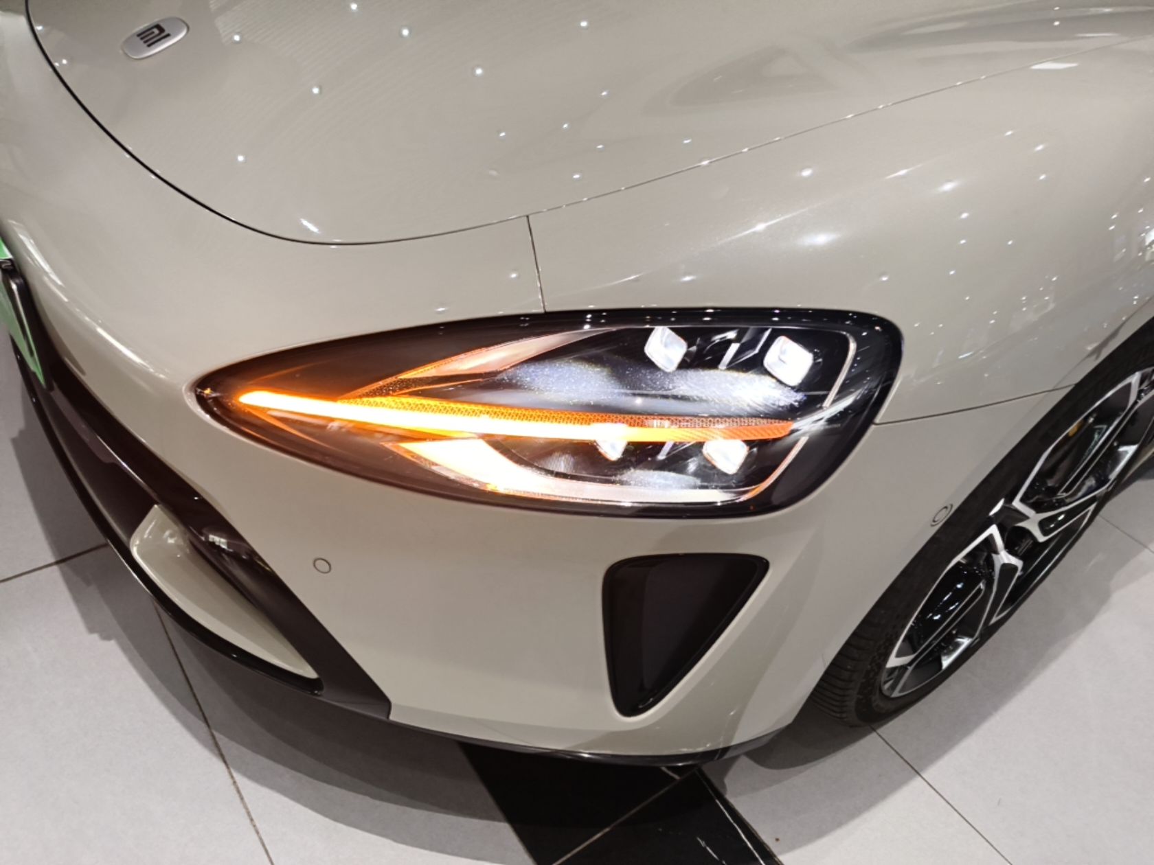 Xiaomi Auto SU7 2024 Rear-Drive Ultra-Long Range Advanced Pro-Level Intelligent Driving Version — снимка 8
