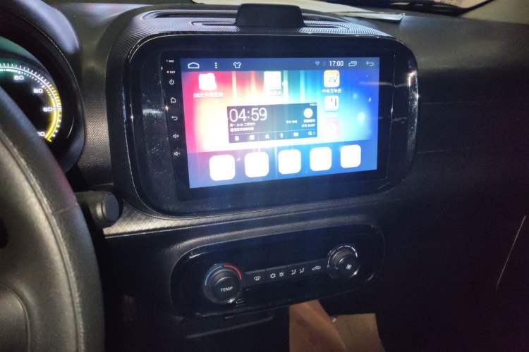 Used Roewe Clever 2021 302 km New Four-Seater Super-Efficient Version Audio And AC Panel