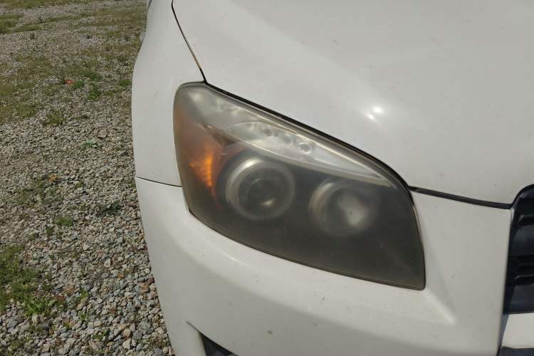 Used Toyota RAV4 2013 2.0L CVT Two-Wheel Drive Urban Edition Right Front Headlight