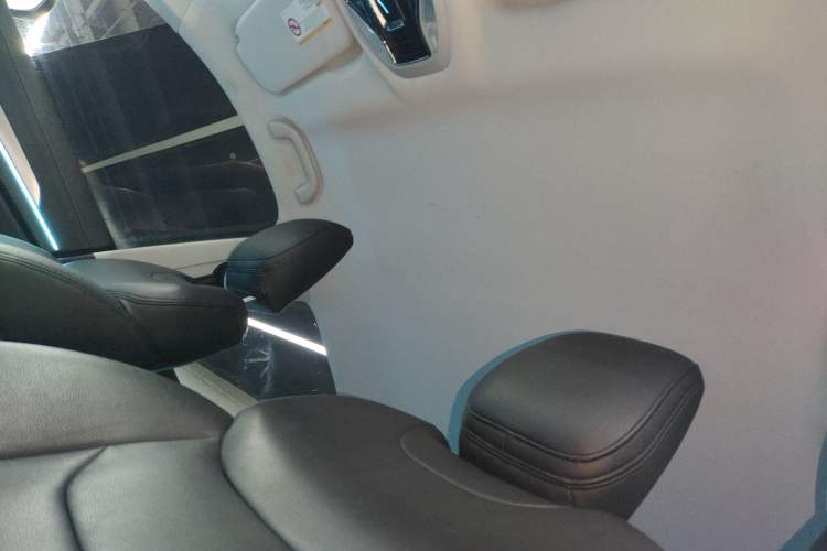 Used Ford Equator Sport 2023 EcoBoost 170 Prime Edition Headliner