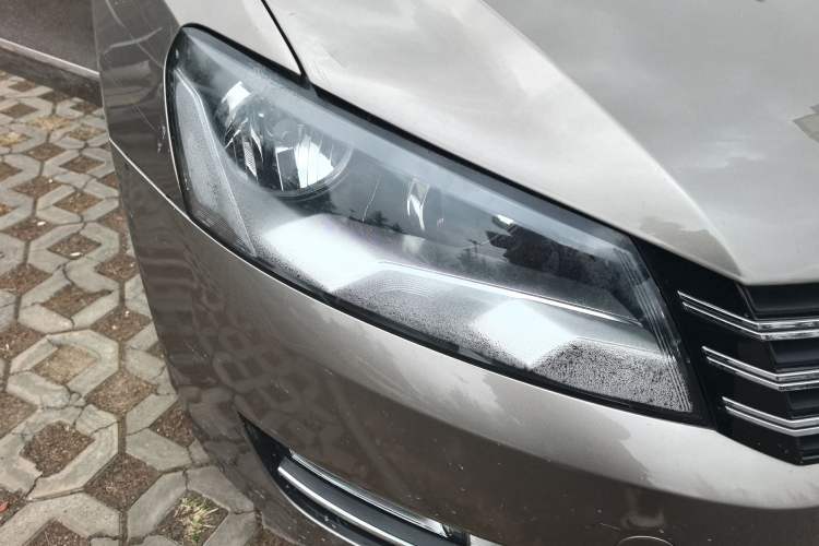 Used Volkswagen Passat 2011 1.8TSI Automatic Prestige Edition Right Front Headlight