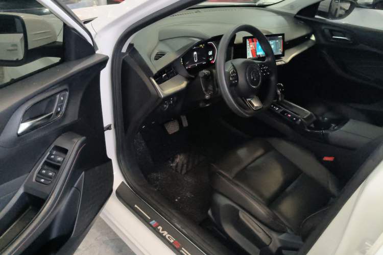 Used MG 5 2021 180 DVVT CVT Youth Luxury Edition
