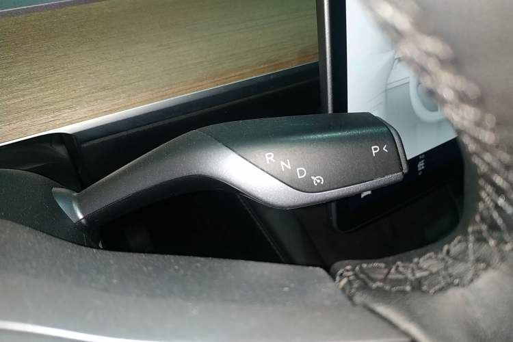 Used Tesla Model Y 2021 Standard Range Rear-Wheel Drive Version