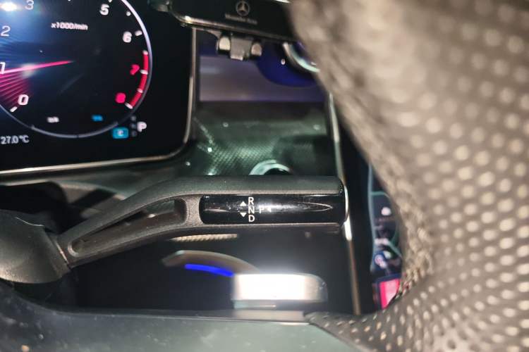 Used Mercedes-Benz C-Class 2024 Restyled C 260 L Sport Edition Gear Lever