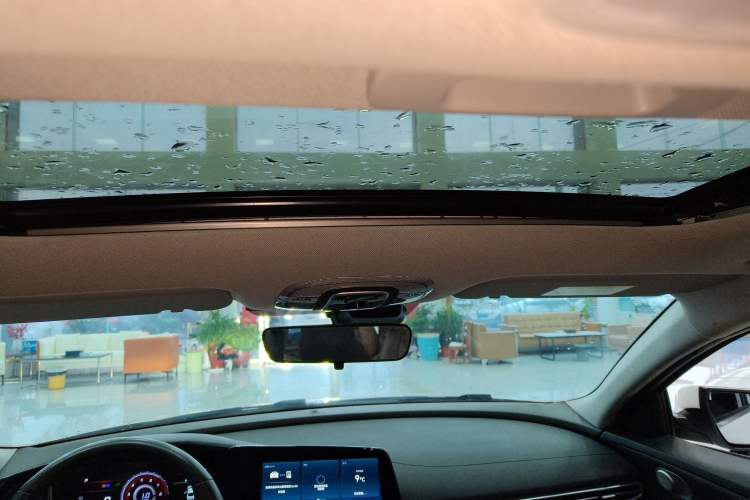 Used Hyundai Elantra 2022 1.5L CVT LUX Prestige Edition