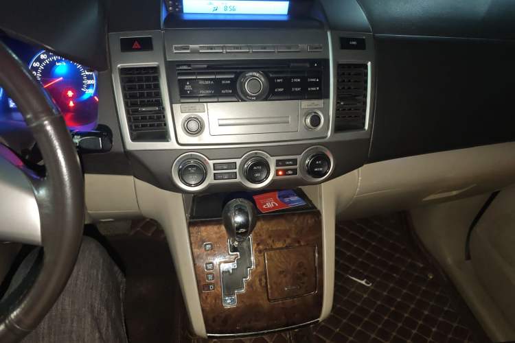 Used Mazda 8 2011 2.3L Deluxe Edition Audio And AC Panel