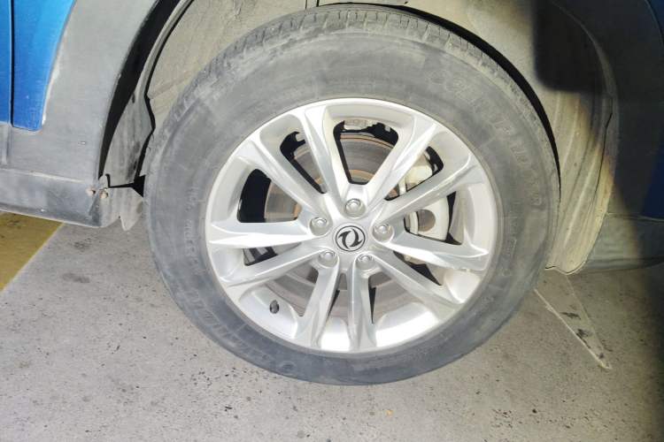 Used Dongfeng Fengon S560 2018 1.8L Manual Urban Model 7 Seats Right Front Wheel Hub