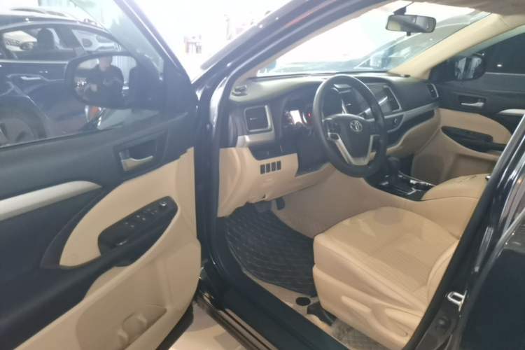 Used Toyota Highlander 2021 2.0T Four-Wheel Drive Elite Edition 7-Seater Driver Seat