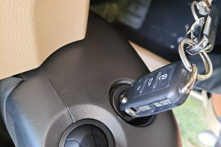 Used Volkswagen Touran 2013 1.4T DSG Comfort Edition 5-Seater