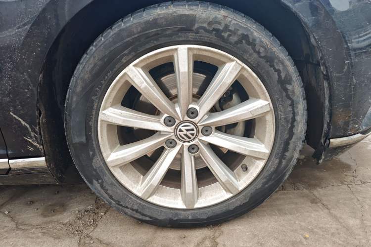 Used Volkswagen Magotan 2017 330TSI DSG Leading Model
