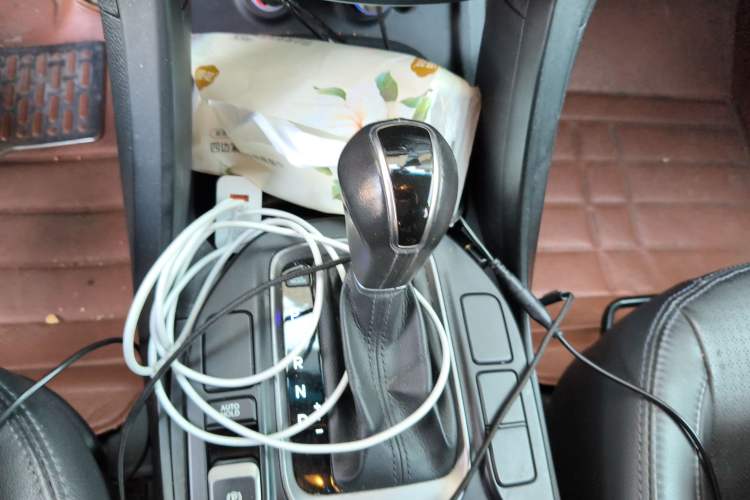 Used Hyundai Santa Fe 2013 2.4L Automatic Two-Wheel Drive Smart Version
