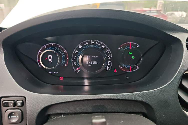 Used Luxgen Great 7 SUV 2015 2.2T Two-Wheel-Drive ZhiZun Version Instrument Cluster