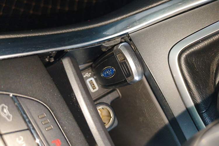 Used Ford Edge 2018 EcoBoost 245 Two-Wheel-Drive Titanium 7-Seater China V Standard
