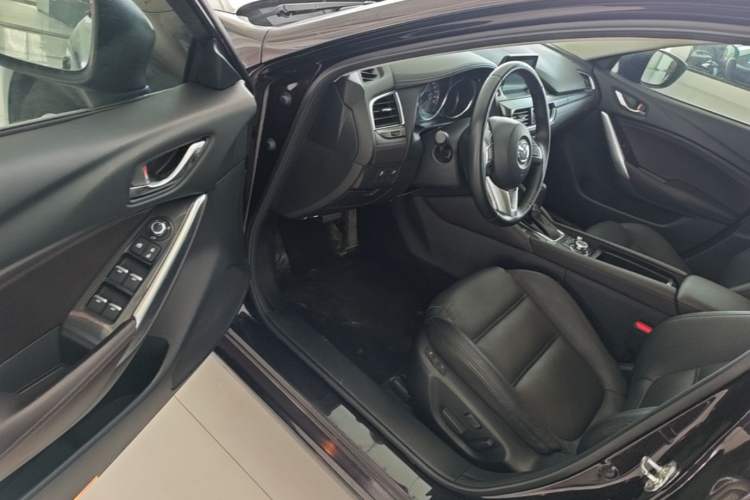 Used Mazda Atenza 2017 2.0L Blue Sky Luxury Edition Driver Seat