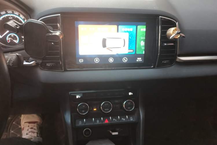 Used Skoda Karoq 2021 TSI280 Luxury Edition Audio And AC Panel