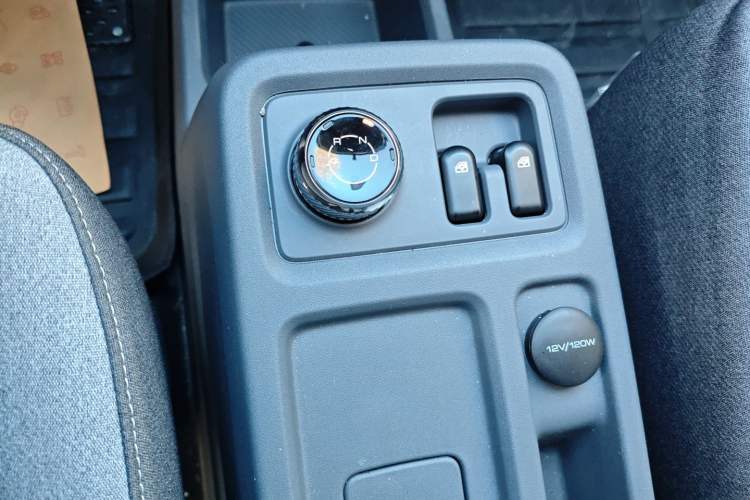 Used Wuling Yangguang 2025 Model 400km Bus Edition—Comfort Edition