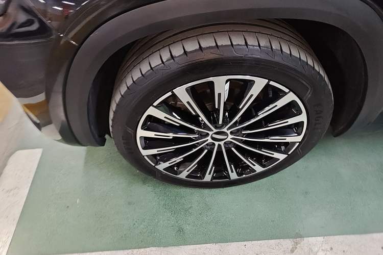 Used Geely Auto Monjaro L 2025 Dongfang Yao 2.0TD Automatic Lanxing Edition
