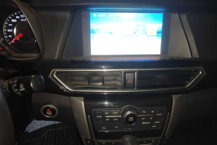 Used Zotye Domy X5 2017 Upgraded Model 1.5T Manual Luxury Version
