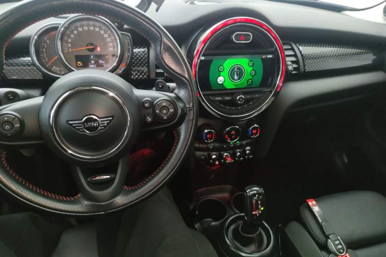 Used MINI 2018 2.0T COOPER S Classic Edition Audio And AC Panel
