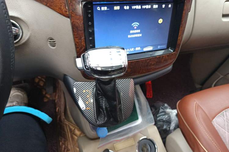 Used Mercedes-Benz Viano 2010 2.5L Luxury Edition