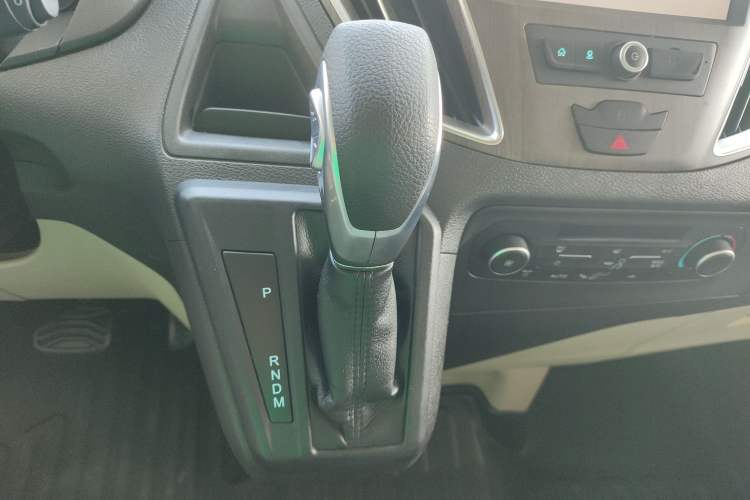 Used Ford Tourneo Custom 2020 2.0T Automatic Elite Edition China VI Standard
