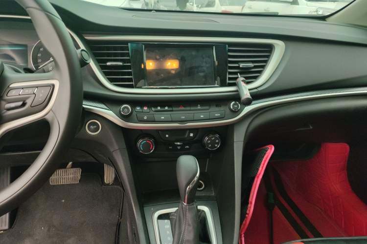 Used Buick GT 2021 Revised Version Flagship 1.5L Automatic Elite Edition Audio And AC Panel