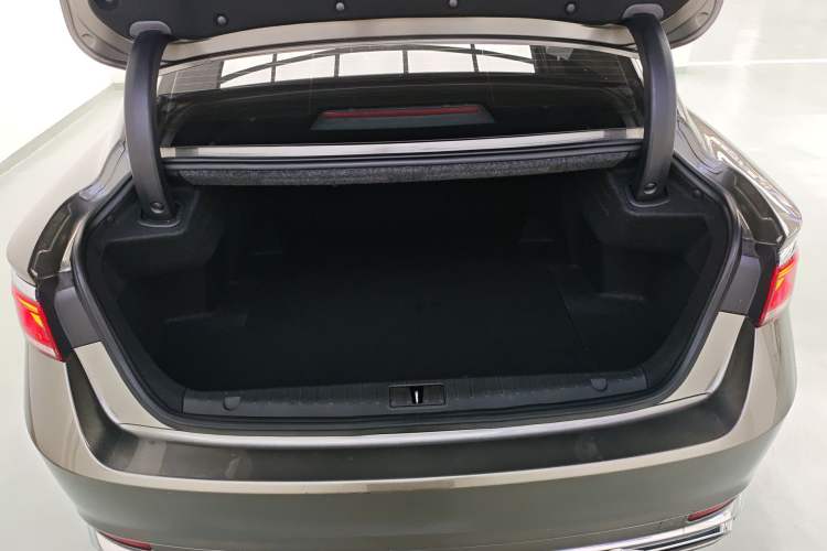 Used Geely Auto Emgrand GT 2021 1.8T Flagship Edition
