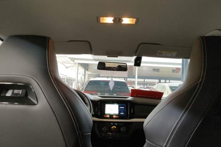 Used Skoda Kamiq 2020 Facelift GT 1.5L Automatic Comfort Edition China VI Standard
