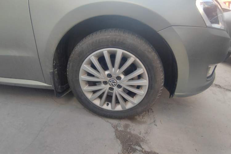 Used Volkswagen Lavida 2013 Revised Classic 1.6L Automatic Fashion Edition
