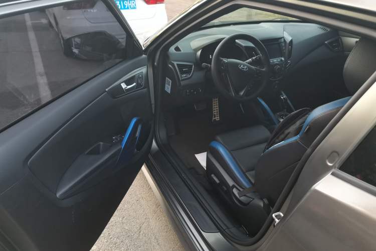 Used Hyundai Veloster 2015 1.6T Automatic Prestige Edition