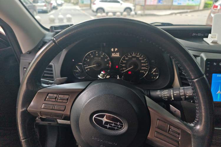 Used Subaru Outback 2011 2.5i Luxury Navigation Edition Instrument Cluster