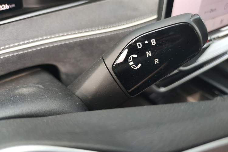 Used Volkswagen ID.7 VIZZION 2024 PRO Model Gear Lever