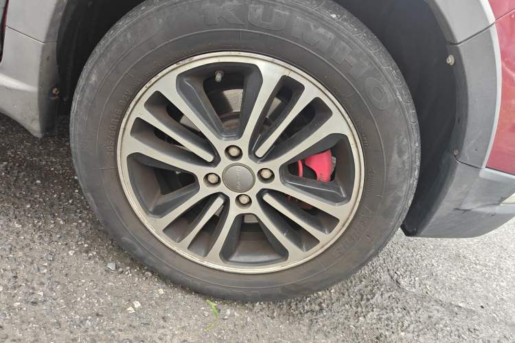 Used Haval H1 2015 1.5L AMT Luxury Model Right Front Wheel Hub