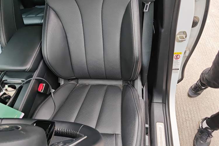 Used BYD Tang 2018 2.0T Automatic Smart Connect Prestige 7-Seater China V Standard Left Front Seat