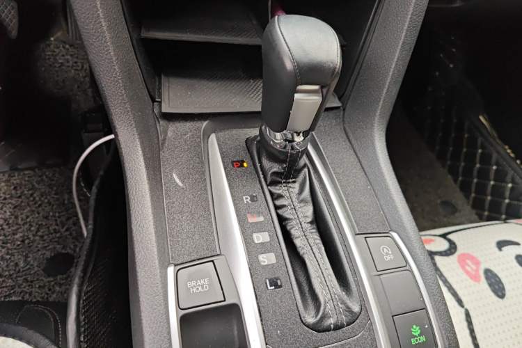 Used Honda Civic 2016 220TURBO CVT Prestige Edition Gear Lever