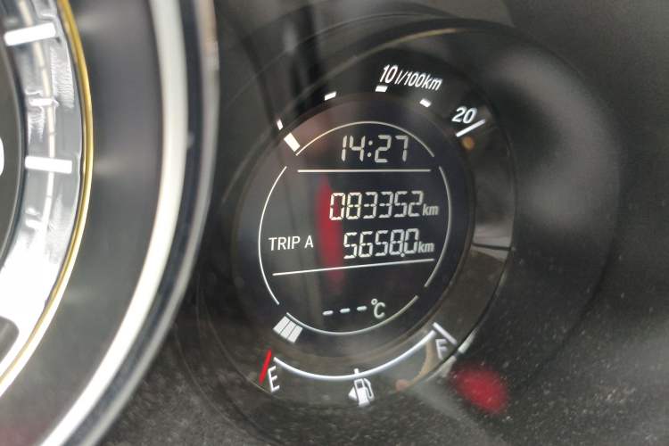 Used Honda XR-V 2015 1.8L EXi CVT Comfort Version Odometer Close Up