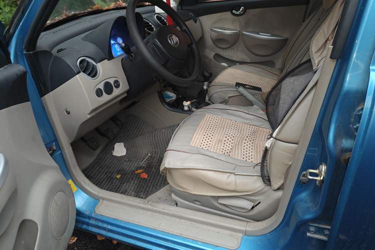 Used Lifan Auto 320 2012 Champion Edition 1.3L Manual CoolDrive Model Left Front Seat