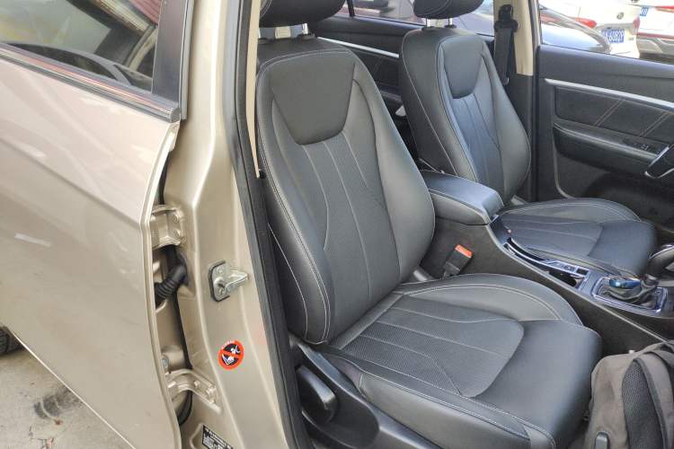 Used Geely Auto Emgrand 2017 Sedan Million Edition 1.5L CVT Upward Connectivity Version