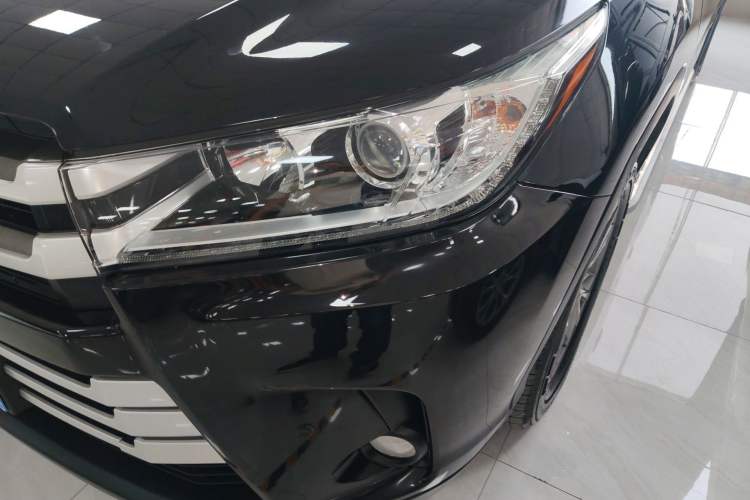 Used Toyota Highlander 2018 2.0T Four-Wheel Drive Elite Edition 7 Seats China VI Standard Left Front Headlight