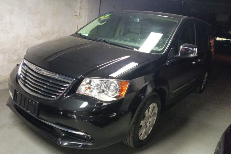 Used Chrysler Grand Voyager 2014 3.6L Comfort Edition