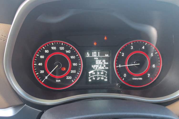 Used Jinbei F50 2017 1.6L Manual Comfort Model
