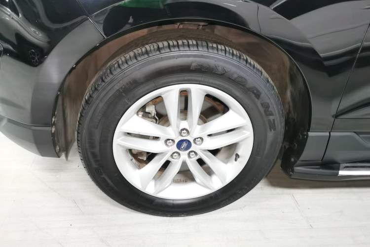 Used Ford Edge 2017 EcoBoost 245 Two-Drive Platinum Edition 5 Seats