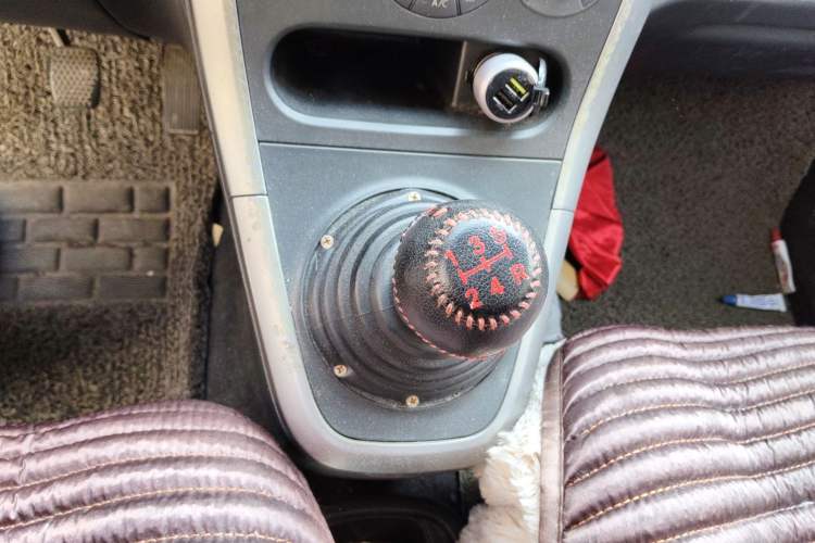 Used Suzuki Splash 2012 1.4 VVT Luxury Edition Gear Lever