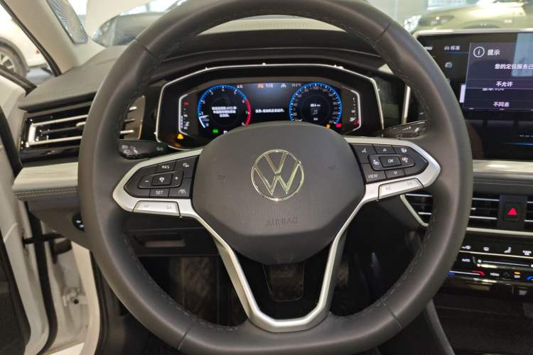 Used Volkswagen Sagitar 2023 300TSI DSG Excellence Edition Steering Wheel