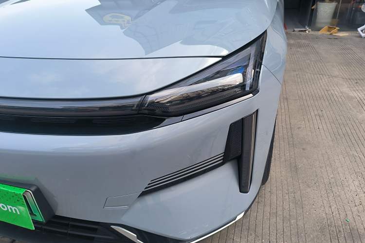 Used Geely Galaxy L6 2023 125km Starship
