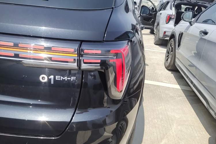 Used Lynk & Co 01 2023 1.5TD EM-F PM Exterior 3